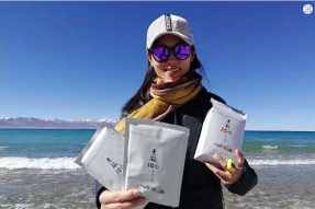 含鈣量是同類產(chǎn)品的2倍，鈣吸收轉(zhuǎn)化率達(dá)70%，素貓160補(bǔ)鈣為啥這么給力！